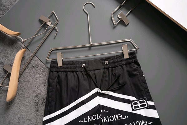 ブランドハーフパンツ側面デザイン